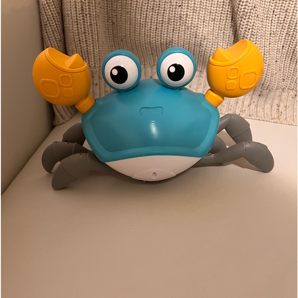 TikTok Viral dancing crab tummy time toy
